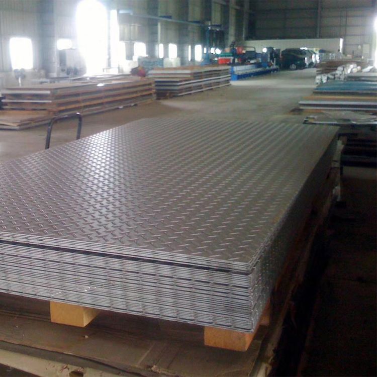 A36 S235jr Hot Rolled Black Carbon Steel Checkered Plate
